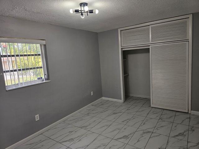 9362 SW 168th St 0, Palmetto Bay, FL 33157