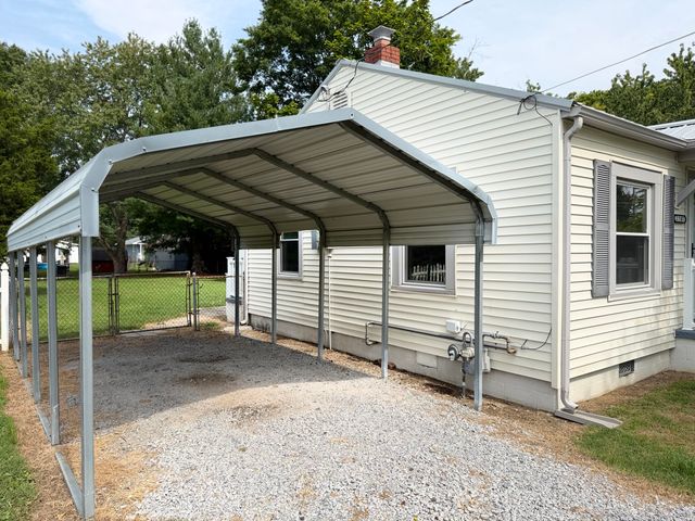 2707 Fairmont Street, Paducah, KY 42003