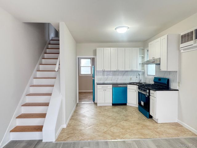 164-36 77th Road, Fresh Meadows, NY 11366