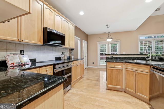 27 Greenwood Court, Newnan, GA 30265