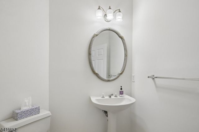 400 Thomas Stewart Way, Greenwich Twp., NJ 08886