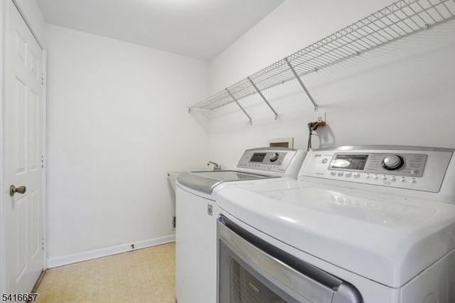 400 Thomas Stewart Way, Greenwich Twp., NJ 08886