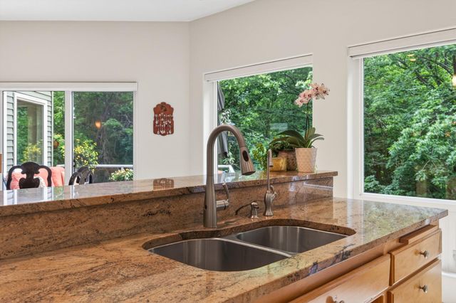 381 Del Rio Drive, Chanhassen, MN 55317