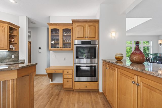 381 Del Rio Drive, Chanhassen, MN 55317