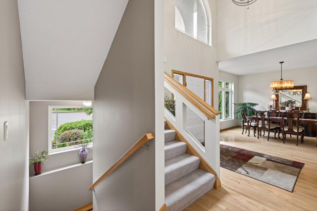 381 Del Rio Drive, Chanhassen, MN 55317