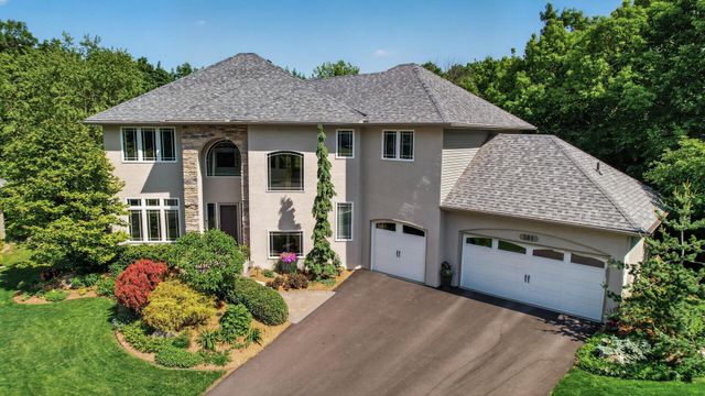 381 Del Rio Drive, Chanhassen, MN 55317