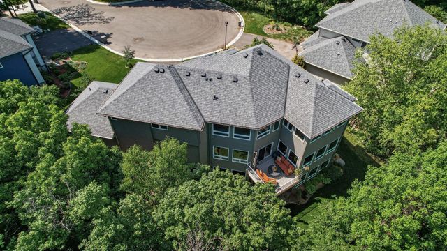 381 Del Rio Drive, Chanhassen, MN 55317