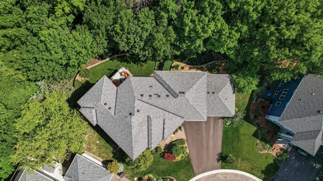 381 Del Rio Drive, Chanhassen, MN 55317