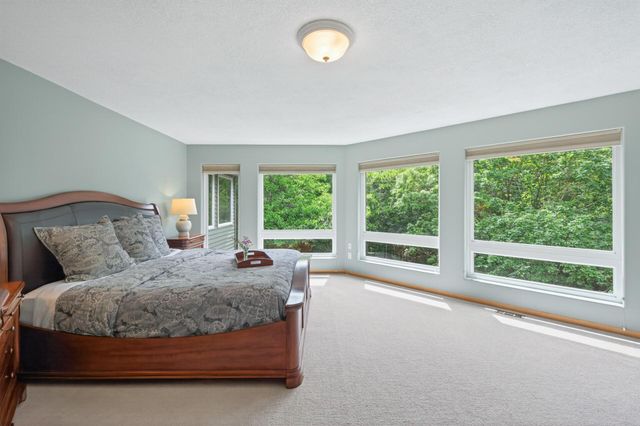 381 Del Rio Drive, Chanhassen, MN 55317