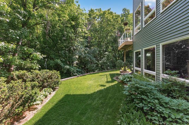 381 Del Rio Drive, Chanhassen, MN 55317