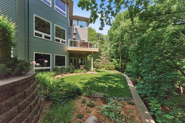 381 Del Rio Drive, Chanhassen, MN 55317