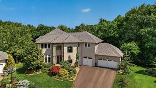 381 Del Rio Drive, Chanhassen, MN 55317