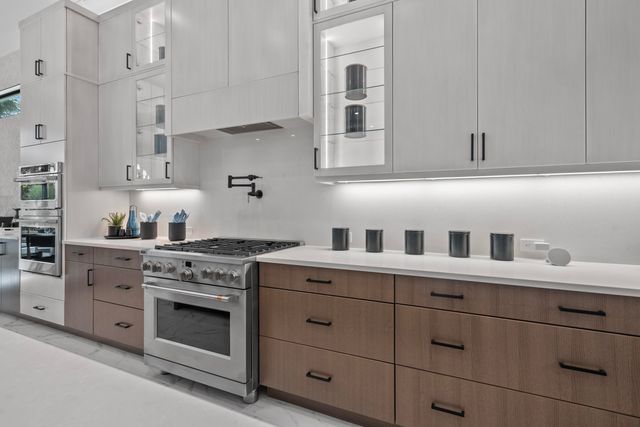 9259 Seaglass Court, Vero Beach, FL 32963