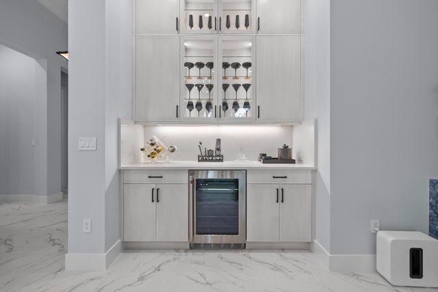 9259 Seaglass Court, Vero Beach, FL 32963