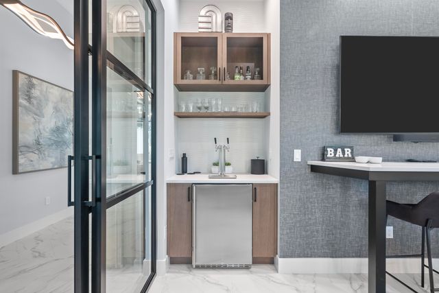 9259 Seaglass Court, Vero Beach, FL 32963