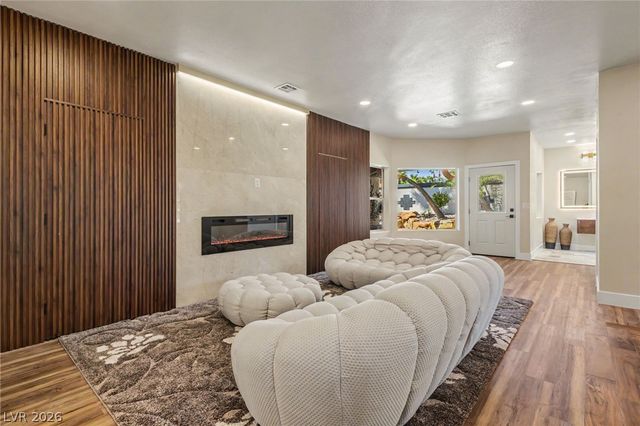 3125 Shadowleaf Court, Las Vegas, NV 89117