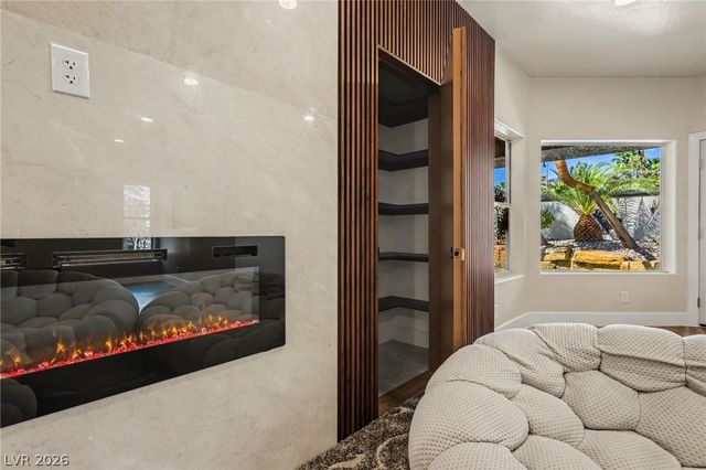 3125 Shadowleaf Court, Las Vegas, NV 89117
