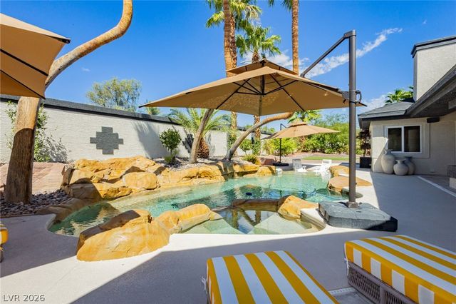 3125 Shadowleaf Court, Las Vegas, NV 89117