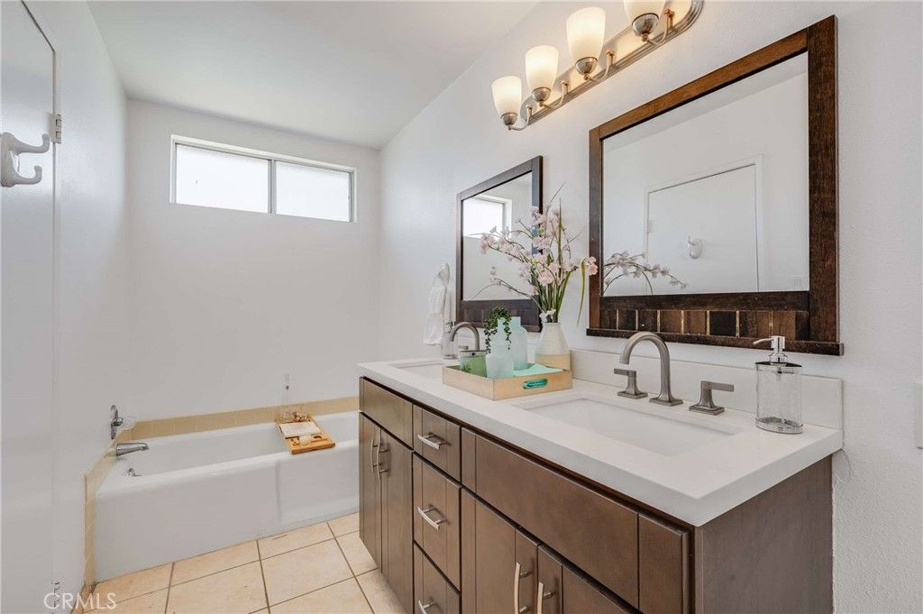 Image 24 of property listing at 3219 Fairman, Lakewood, CA 90712