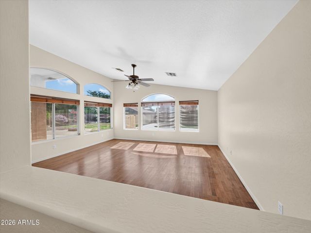 4209 W WAHALLA Lane, Glendale, AZ 85308