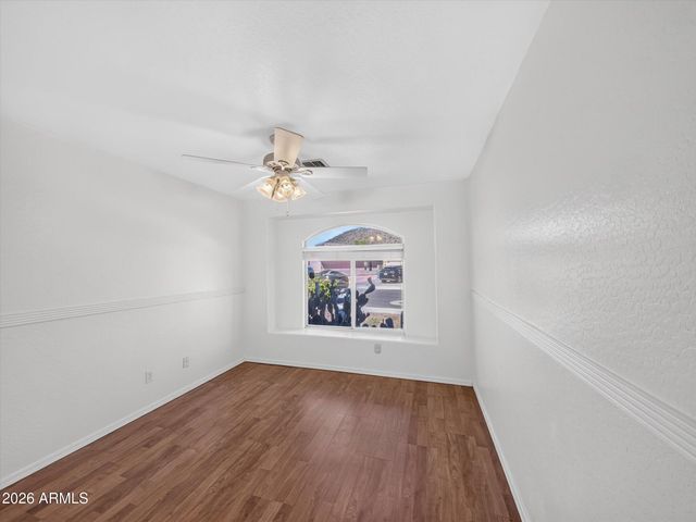 4209 W WAHALLA Lane, Glendale, AZ 85308