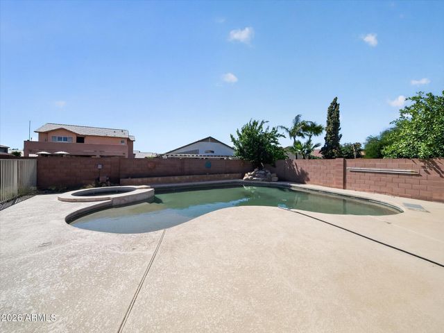 4209 W WAHALLA Lane, Glendale, AZ 85308