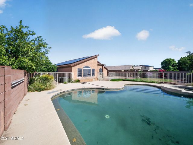 4209 W WAHALLA Lane, Glendale, AZ 85308