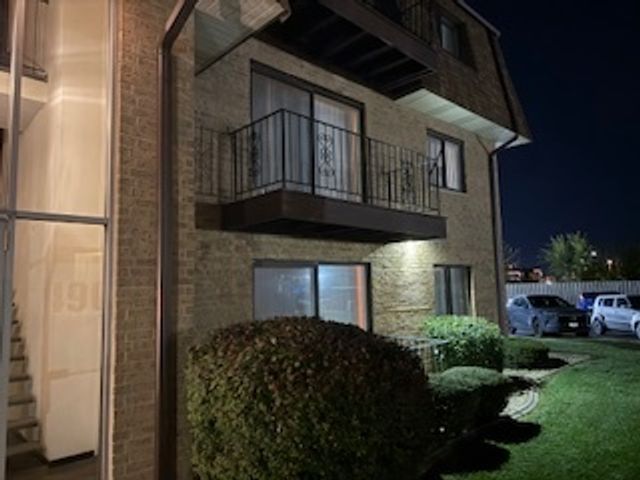 4905 W 109th Street 202, Oak Lawn, IL 60453