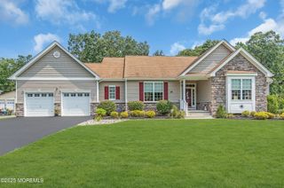 39 Aidan Lane, Jackson, NJ 08527
