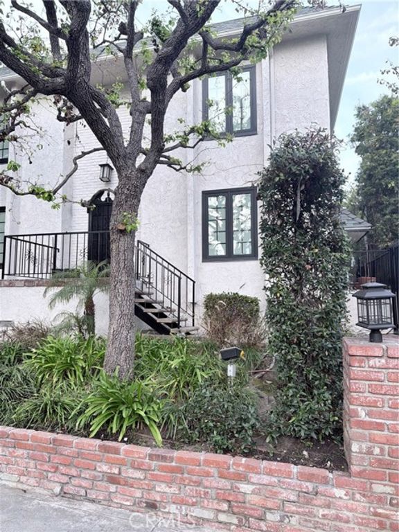 1322 Wellesley, Los Angeles, CA 90025