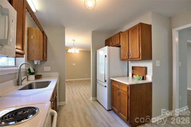 5909 Amity Springs Drive, Charlotte, NC 28212