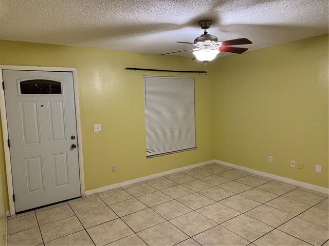 8213 VILLAGE GREEN ROAD, Orlando, FL 32818