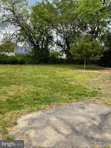 51 BURKE, Deptford, NJ 08096