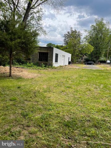 51 BURKE, Deptford, NJ 08096