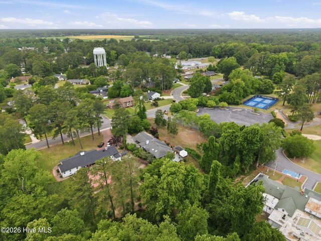 1207 Country Club Drive, Kinston, NC 28504