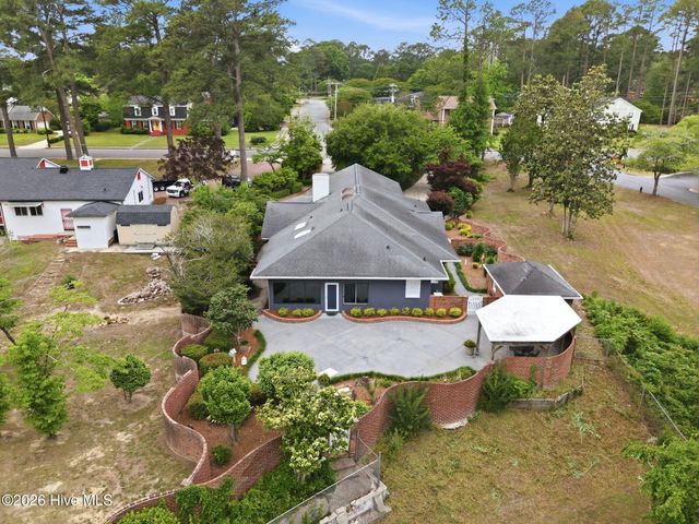 1207 Country Club Drive, Kinston, NC 28504