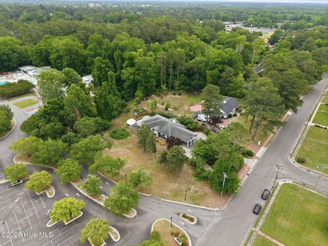 1207 Country Club Drive, Kinston, NC 28504