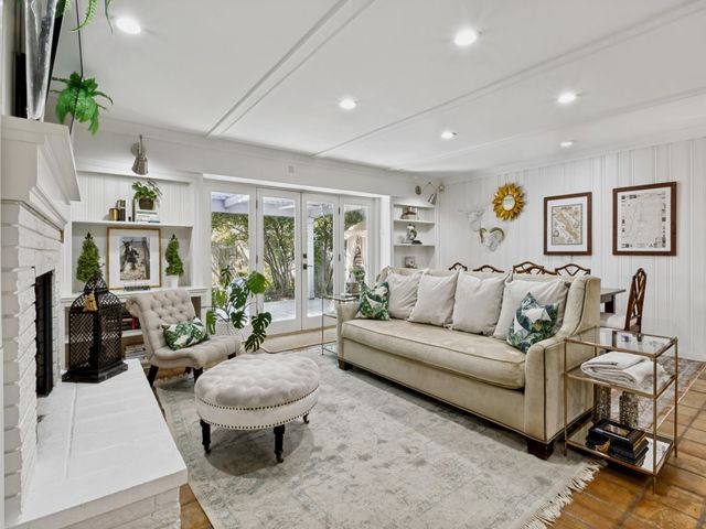 5832 Meadowcrest Drive, Dallas, TX 75230