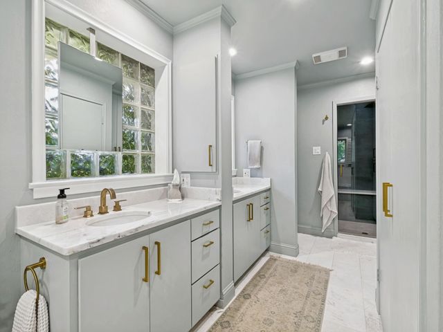 5832 Meadowcrest Drive, Dallas, TX 75230