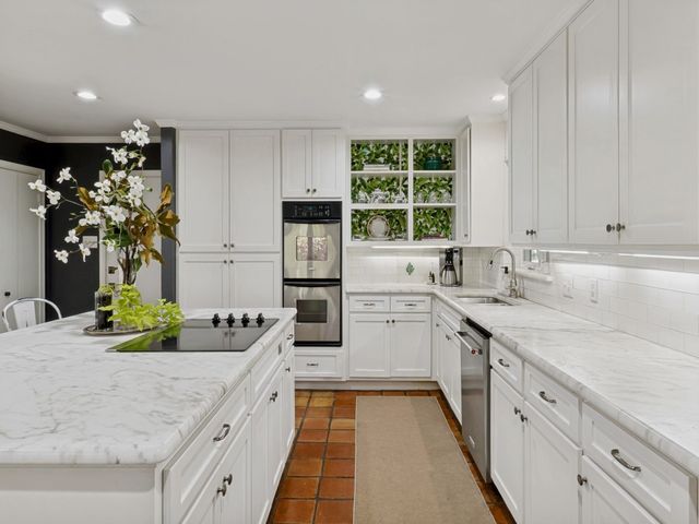 5832 Meadowcrest Drive, Dallas, TX 75230