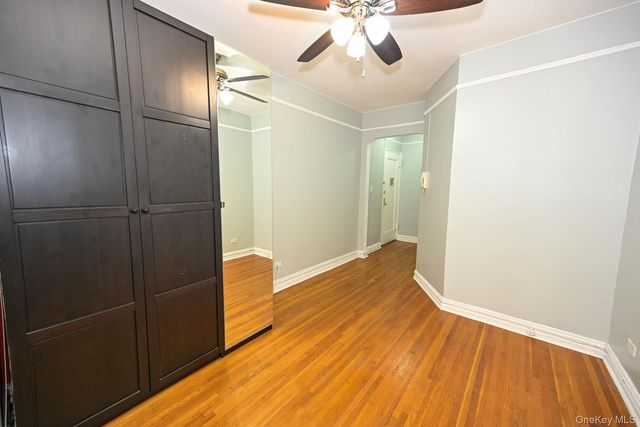 61-41 Saunders Street B25, Rego Park, NY 11374