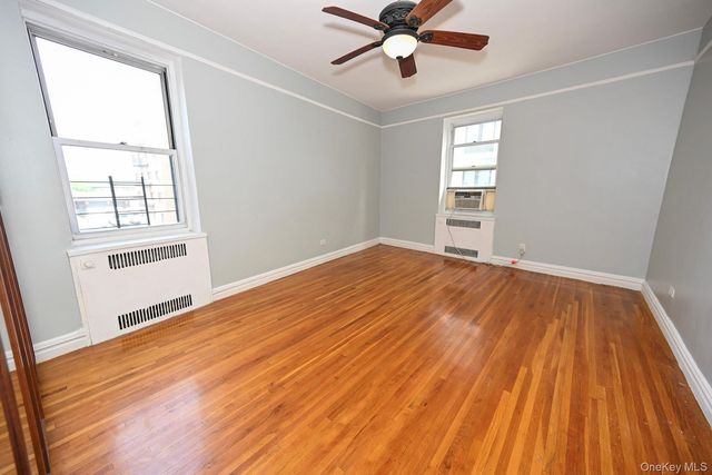 61-41 Saunders Street B25, Rego Park, NY 11374