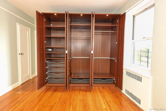 61-41 Saunders Street B25, Rego Park, NY 11374