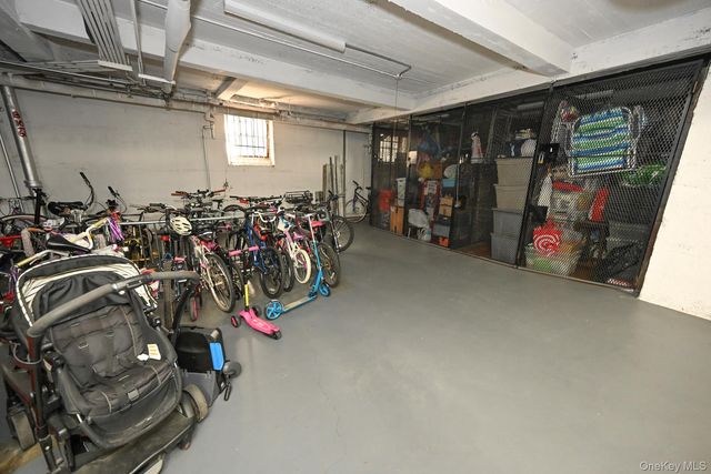 61-41 Saunders Street B25, Rego Park, NY 11374