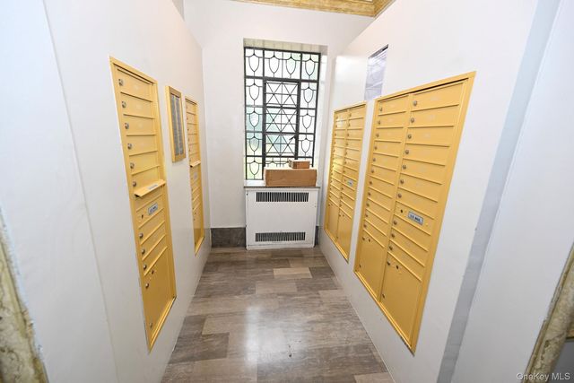 61-41 Saunders Street B25, Rego Park, NY 11374