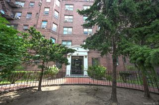 61-41 Saunders Street B25, Rego Park, NY 11374