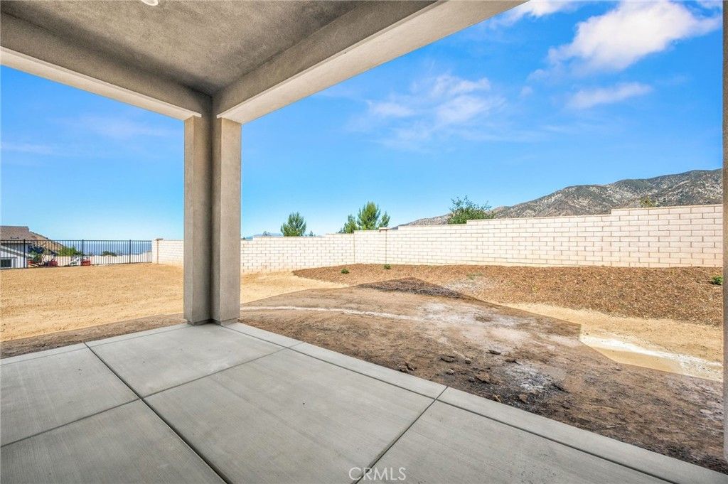 Image 10 of property listing at 34572 Kadota Street, Yucaipa, CA 92399