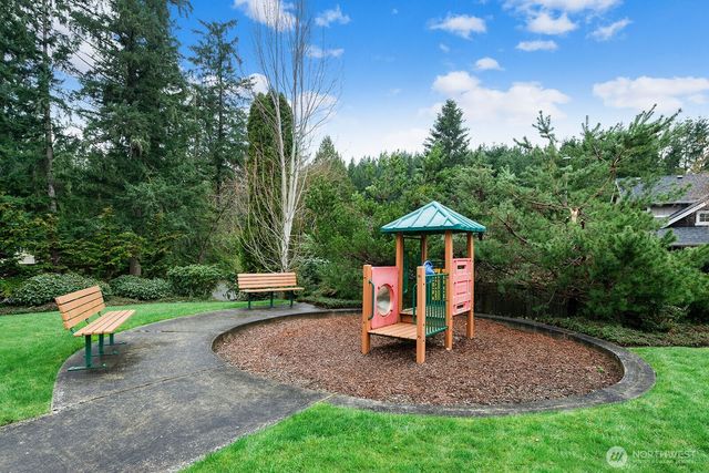 22250 NE 3rd Court, Sammamish, WA 98074