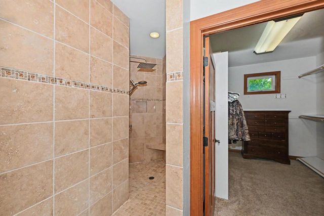 2635 Sunset ROAD, Port Washington, WI 53074
