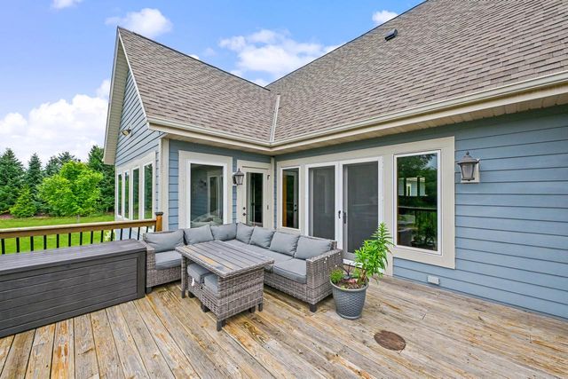2635 Sunset ROAD, Port Washington, WI 53074